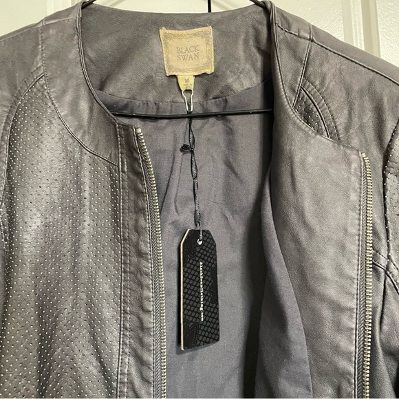 NWT Black Swan Faux Leather‎ Jacket Perforated Detail Zip Up Gray Size M - Picture 2 of 11